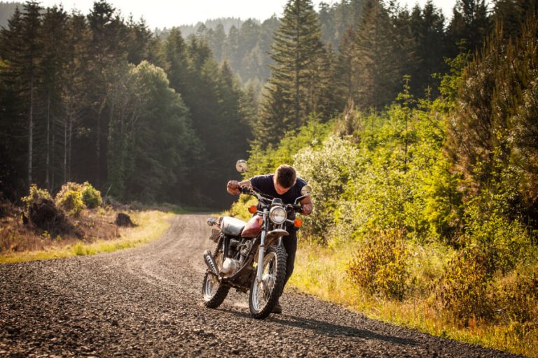 重いバイクの取り回しのコツとは